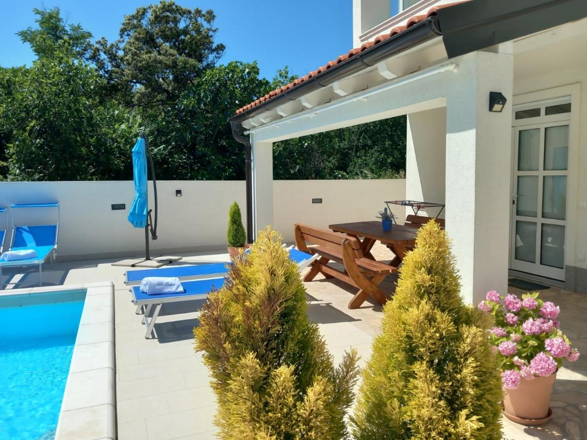 Villa Bianca - Apartment With Private Pool Privlaka  Exteriör bild